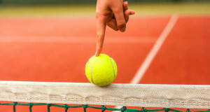 ¿Cuánto cuesta construir una pista de tenis?