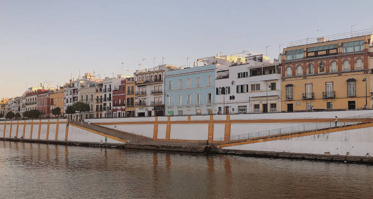 Cuánto cuesta un fontanero en Sevilla